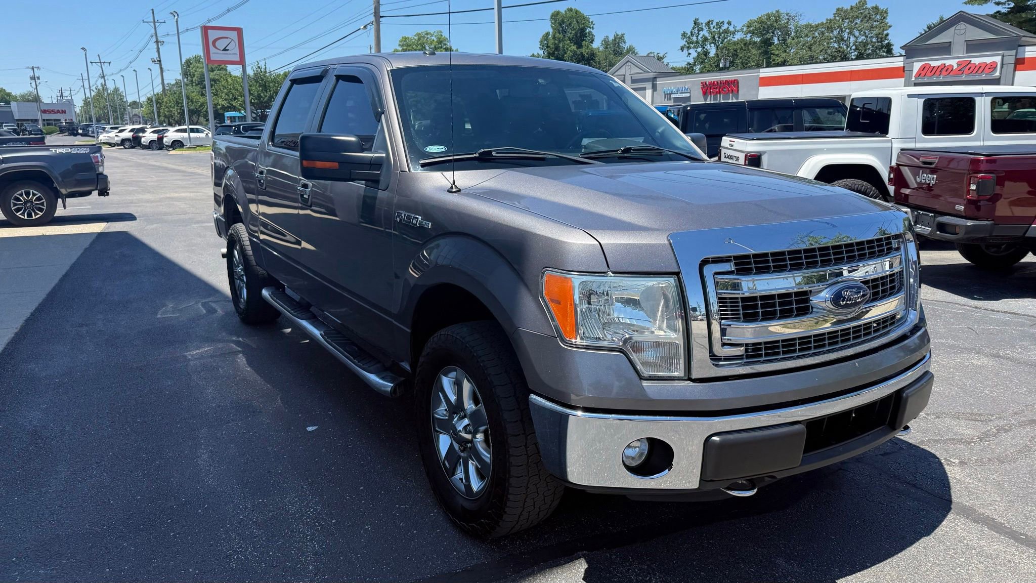 Used 2014 Ford F150 XLT w/ XLT Chrome Package AWD/4WD image 5
