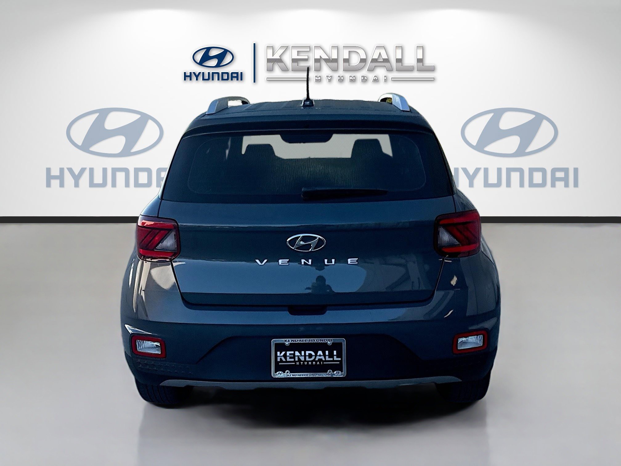 Used 2023 Hyundai Venue SEL image 5