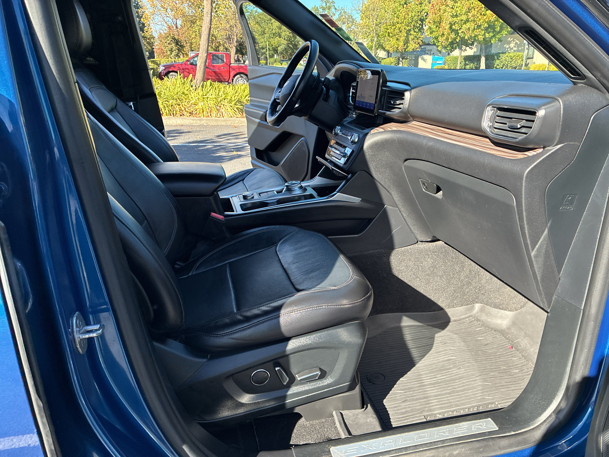 Used 2020 Ford Explorer Limited AWD/4WD image 59