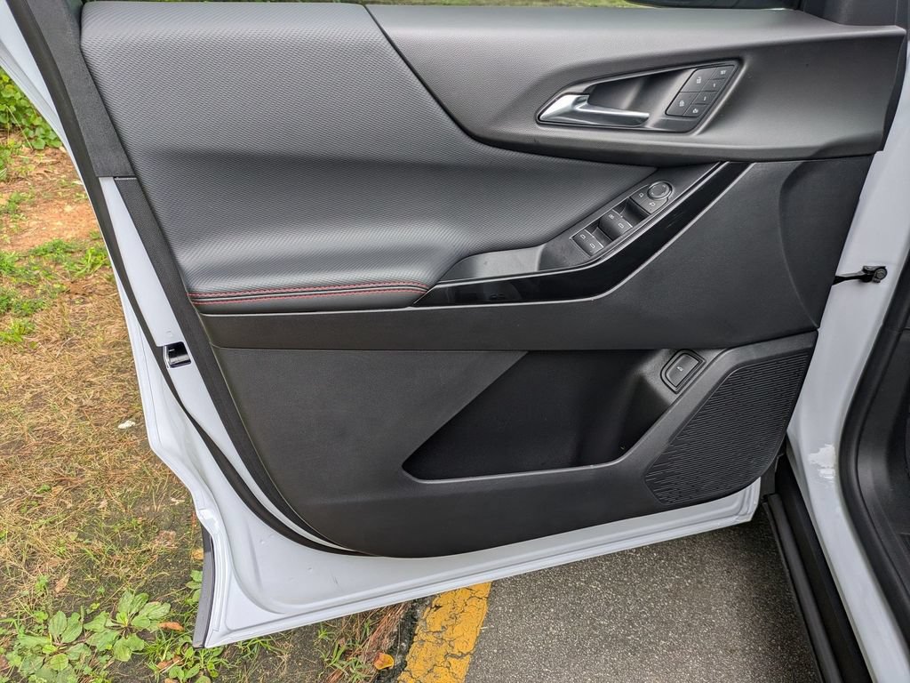 New 2027 Chevrolet Equinox RS w/ Safety and Technology Package FWD image 8