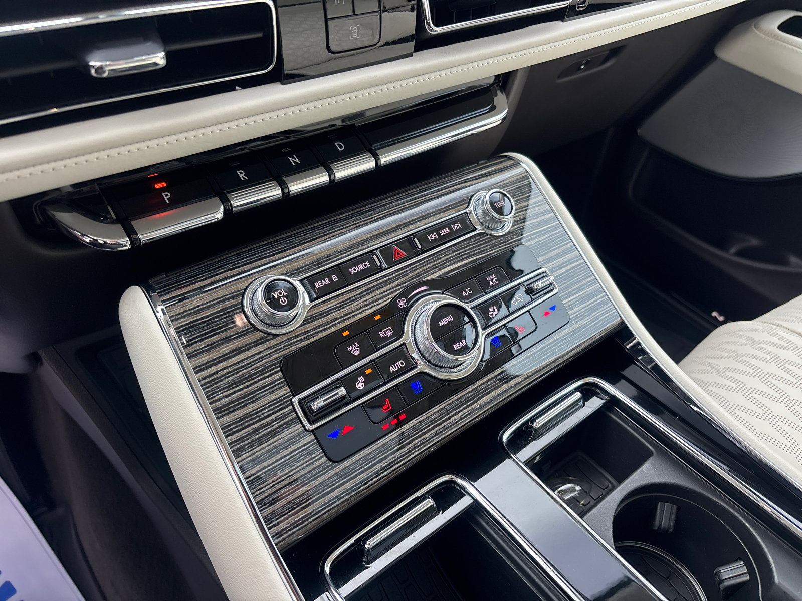 Certified 2023 Lincoln Aviator Black Label Grand Touring image 22