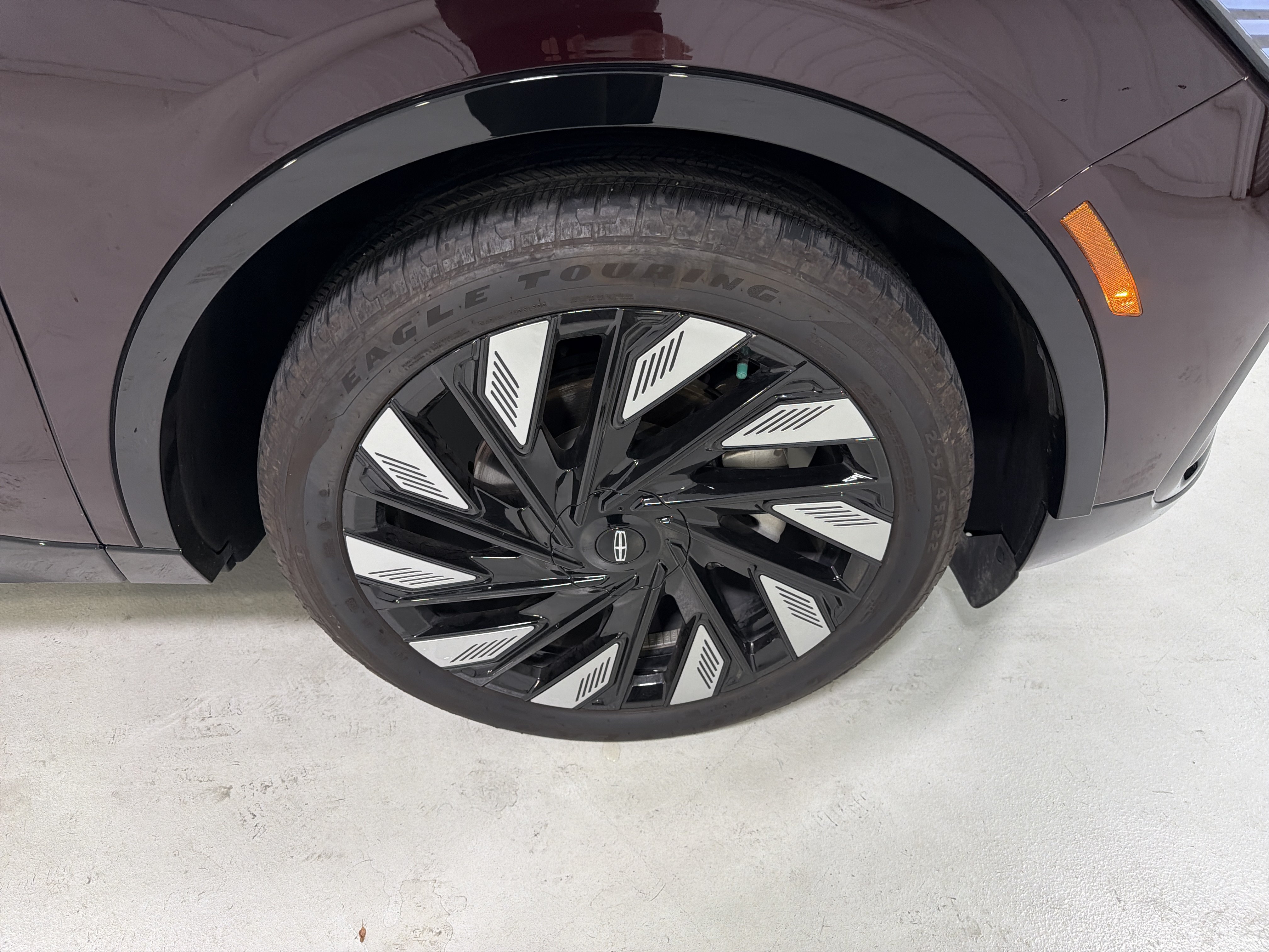 Used 2025 Lincoln Nautilus Reserve AWD/4WD image 15