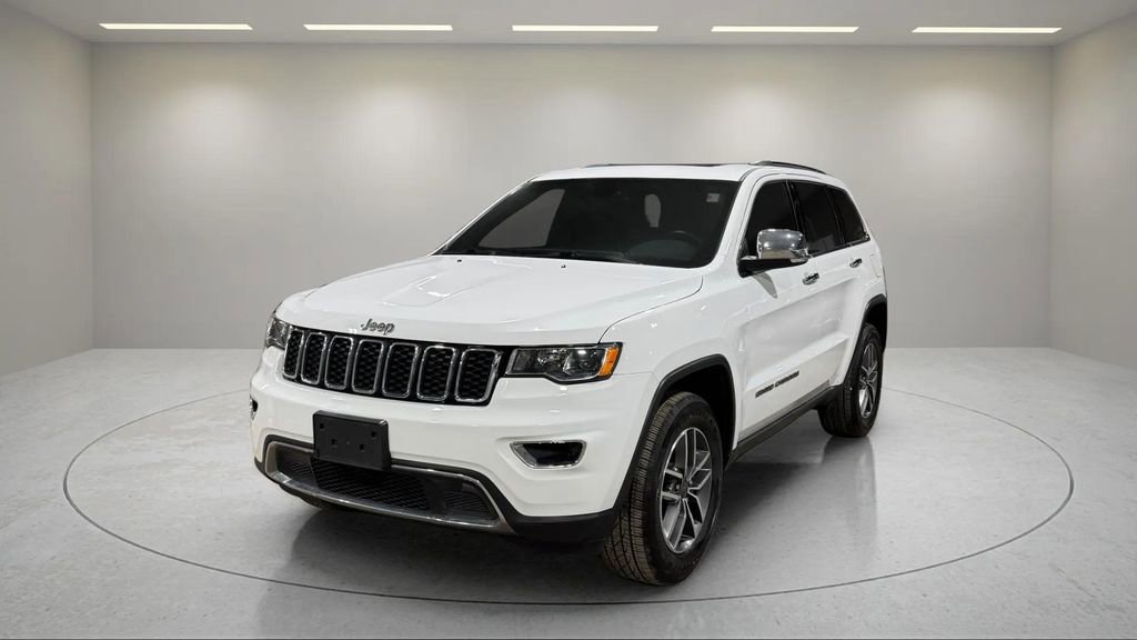Used 2021 Jeep Grand Cherokee Limited w/ Luxury Group II image 17