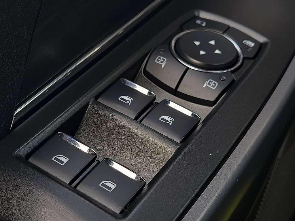 Used 2025 Ford F150 Lariat w/ Equipment Group 501A Mid AWD/4WD image 17