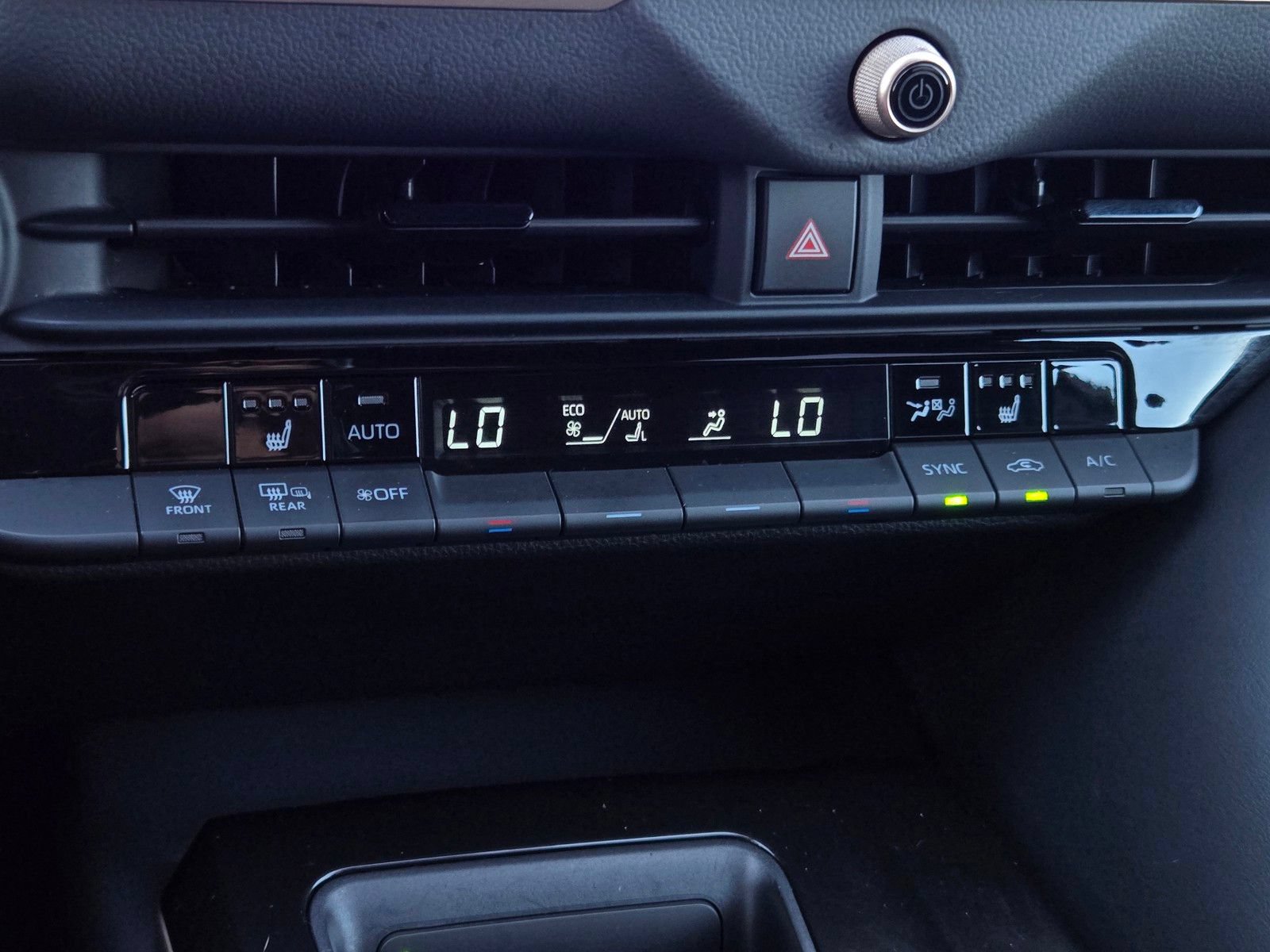 Certified 2024 Toyota Crown AWD/4WD image 17