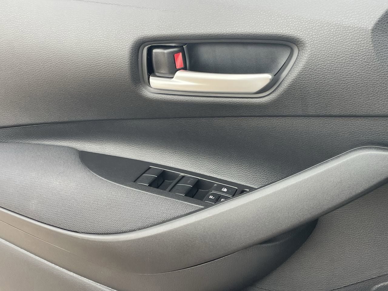 New 2026 Toyota Corolla SE FWD image 17