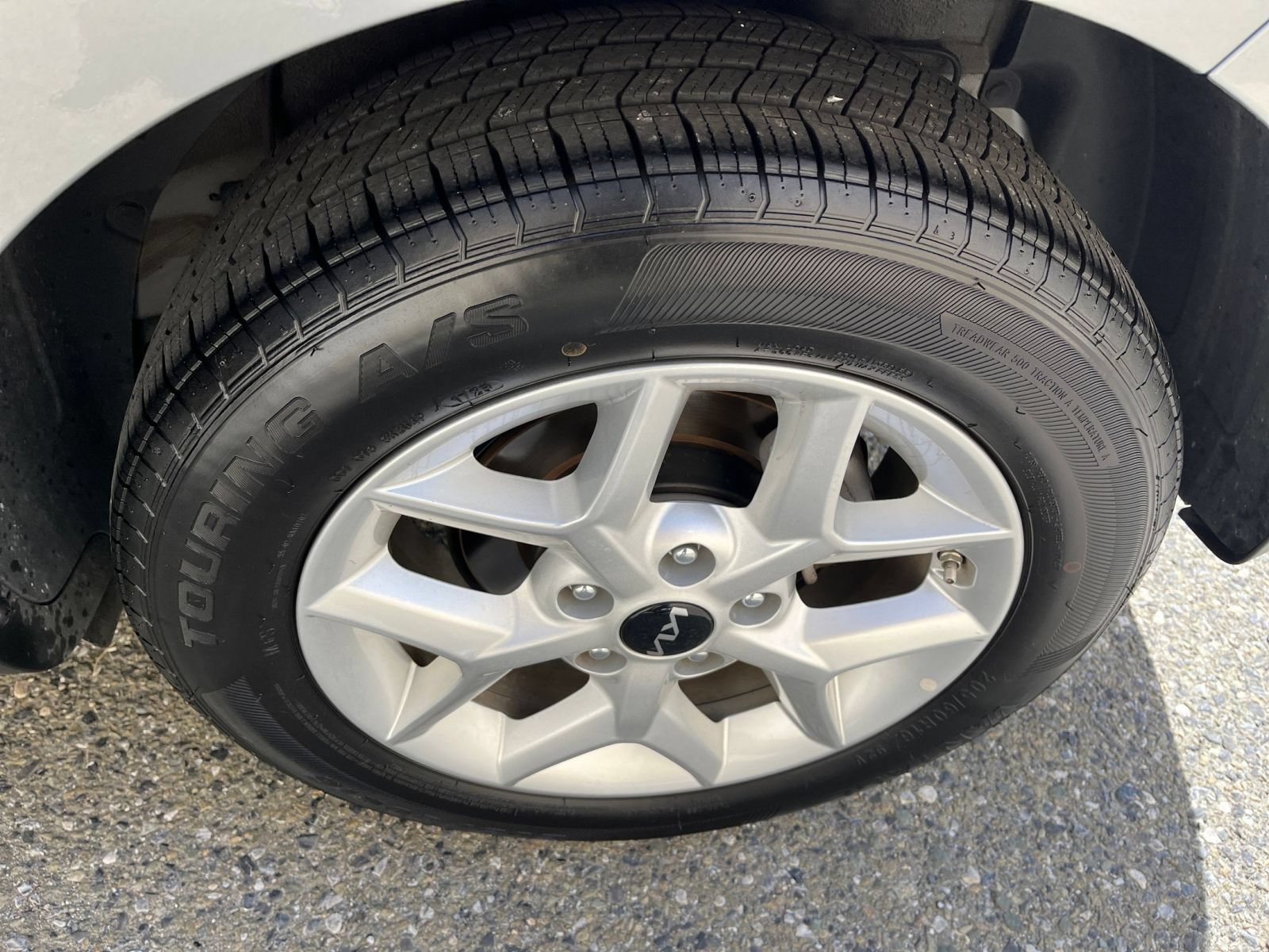 Used 2025 Kia Soul LX w/ LX Technology Package FWD image 27