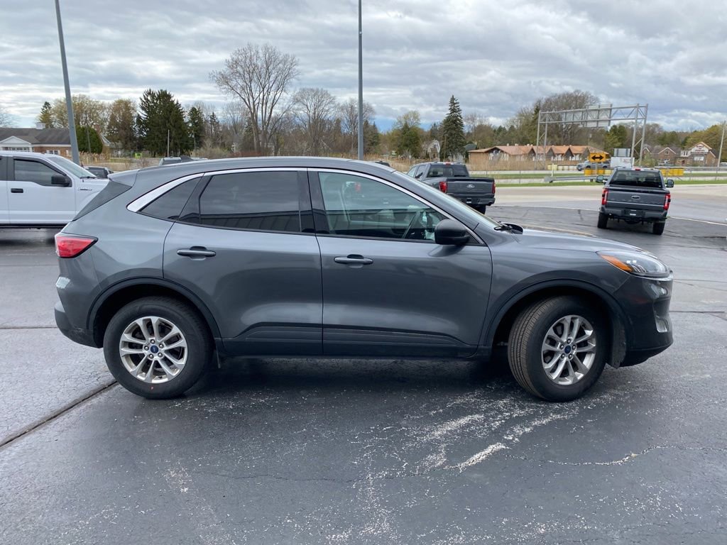 Used 2022 Ford Escape SE w/ Convenience Package AWD/4WD image 3