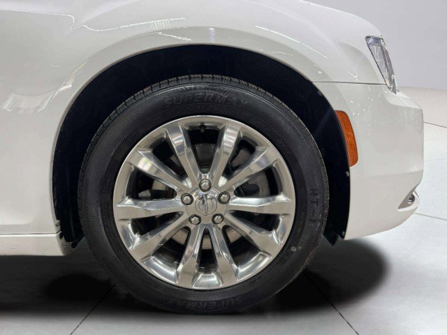 Used 2016 Chrysler 300 Limited w/ Driver Convenience Group image 45
