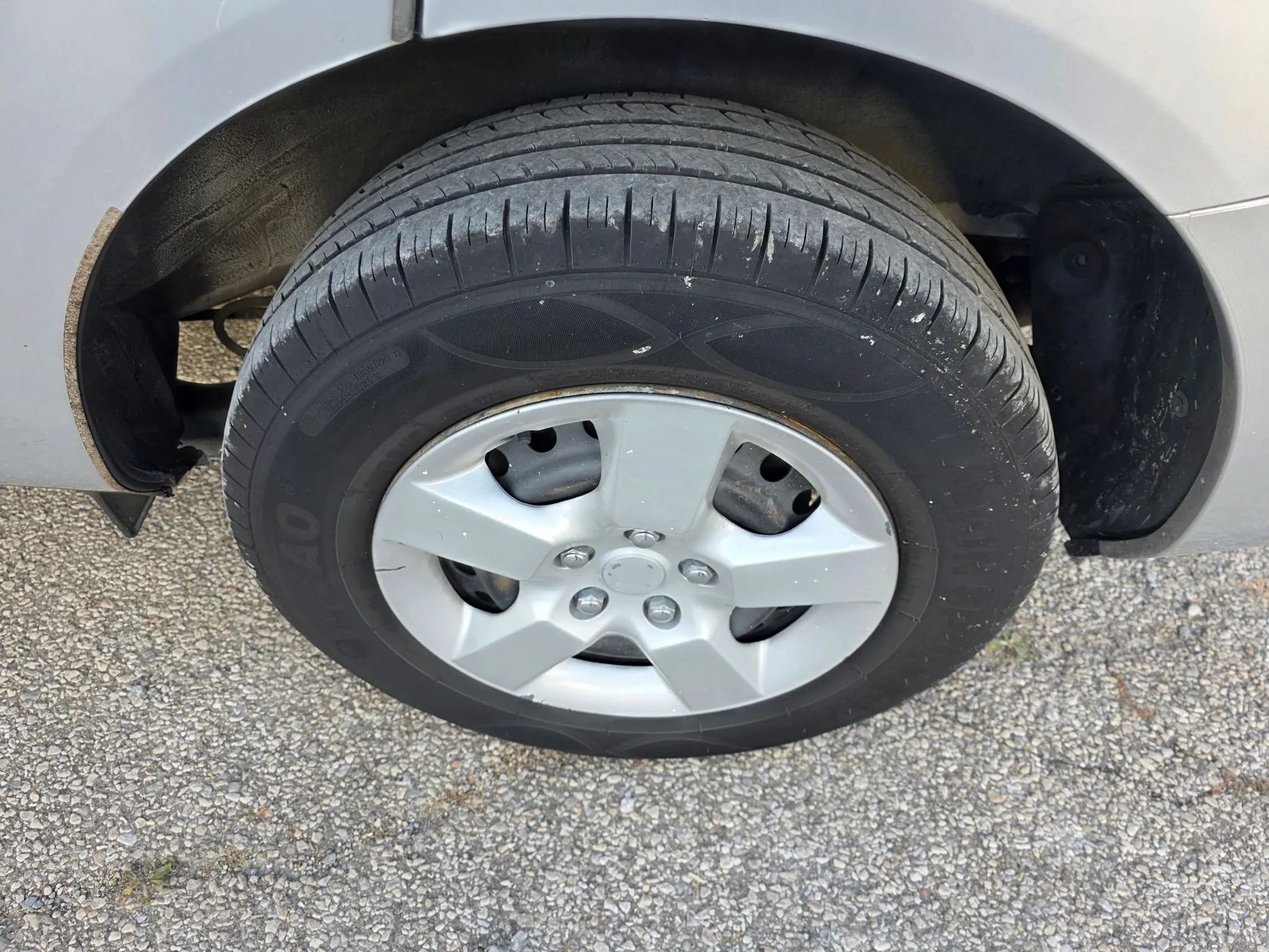 Used 2013 Nissan Rogue S FWD image 12