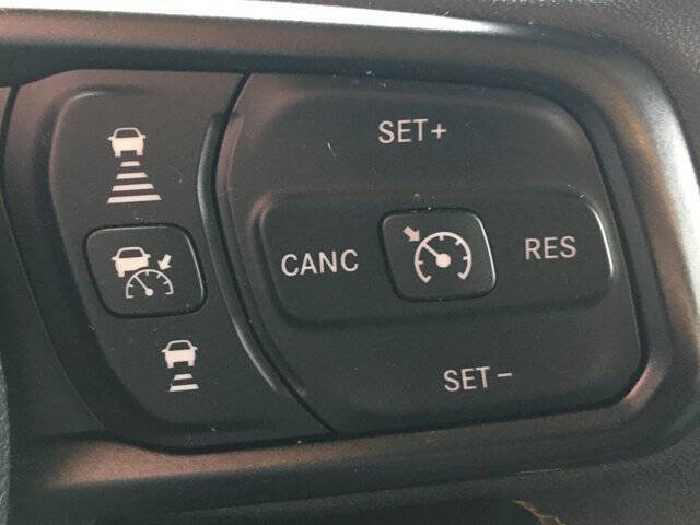 Used 2024 Jeep Wrangler Unlimited Sport image 11