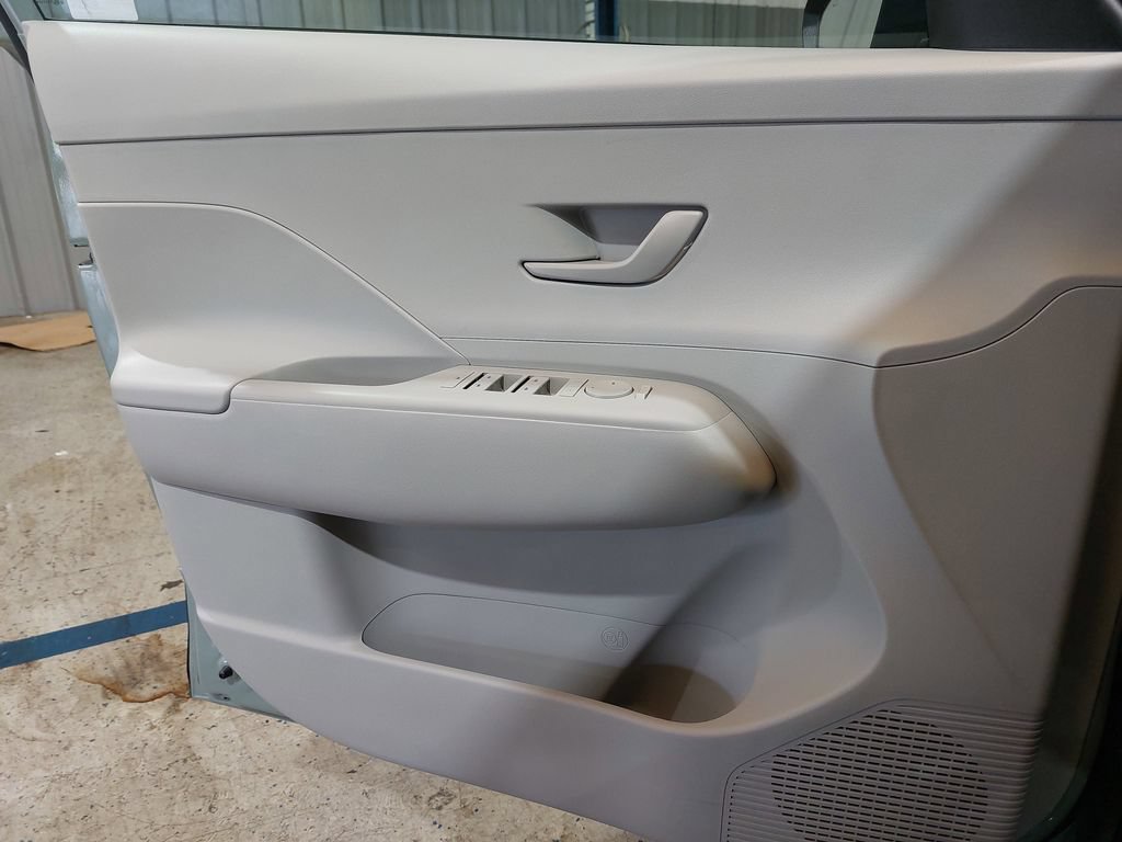 Certified 2025 Hyundai Kona SEL FWD image 26