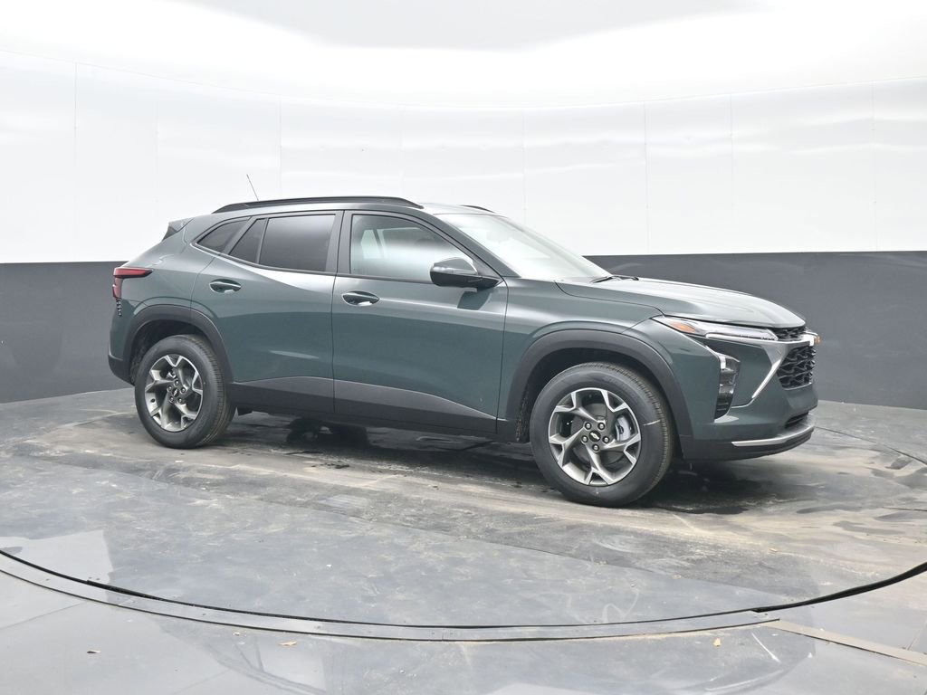 New 2026 Chevrolet Trax LT w/ Sunroof Package image 8