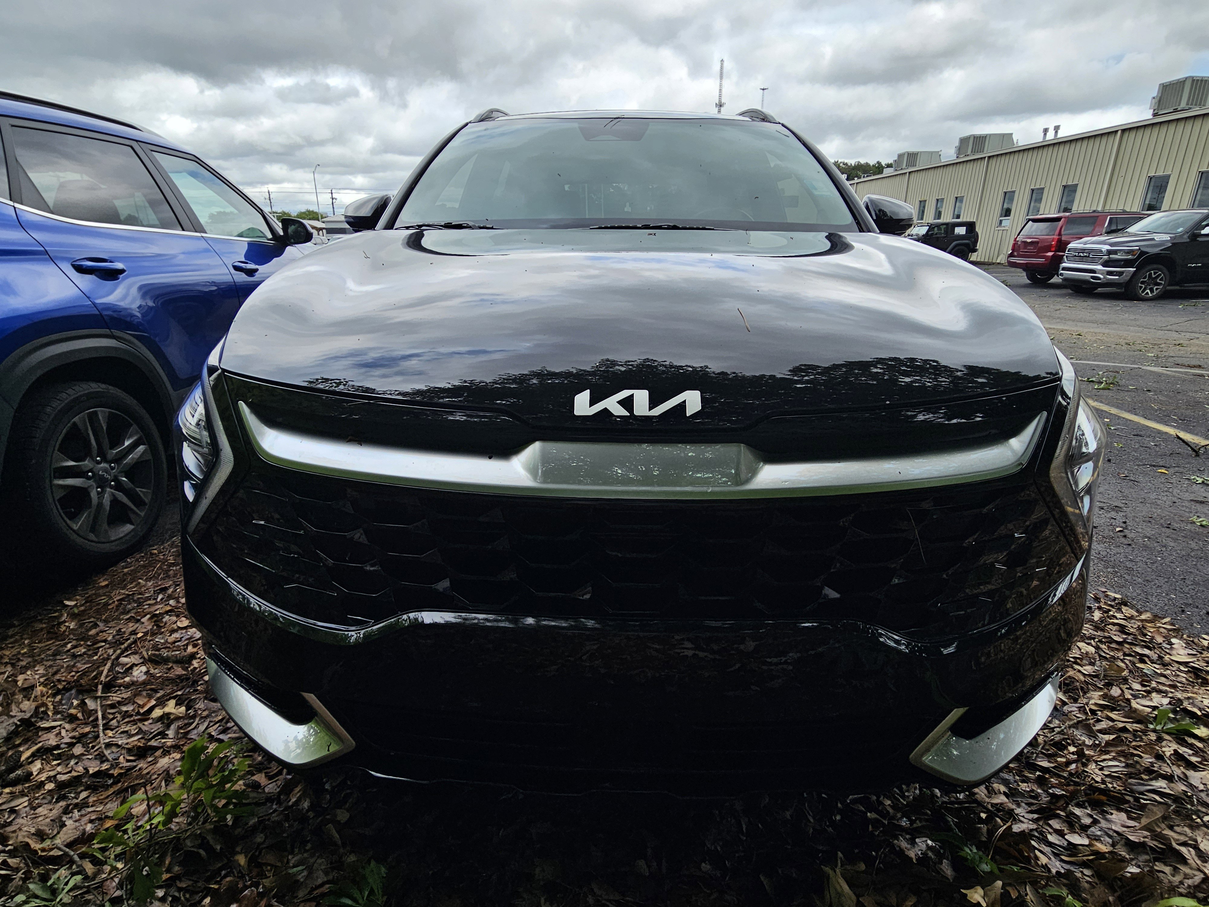 Used 2024 Kia Sportage SX FWD image 2