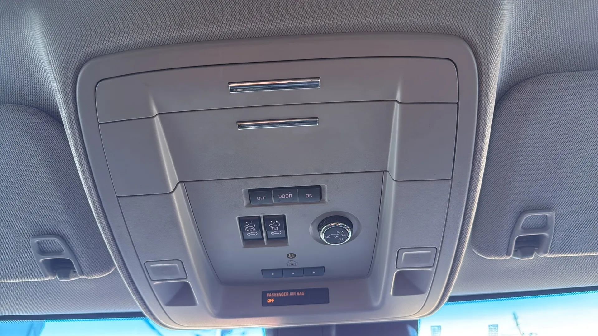 Used 2018 Chevrolet Tahoe LT image 20