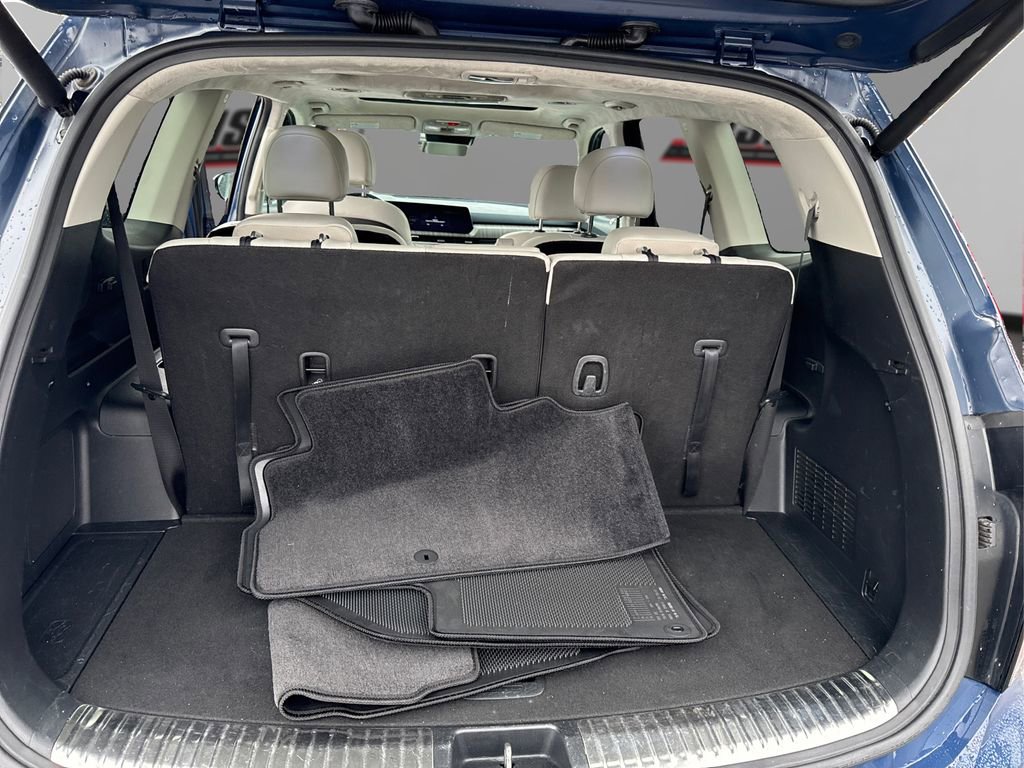 Used 2024 Kia Telluride SX Prestige w/ Towing Package image 11