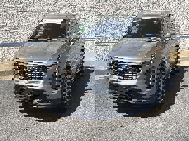 Used 2025 Cadillac XT4 Premium Luxury FWD image 5