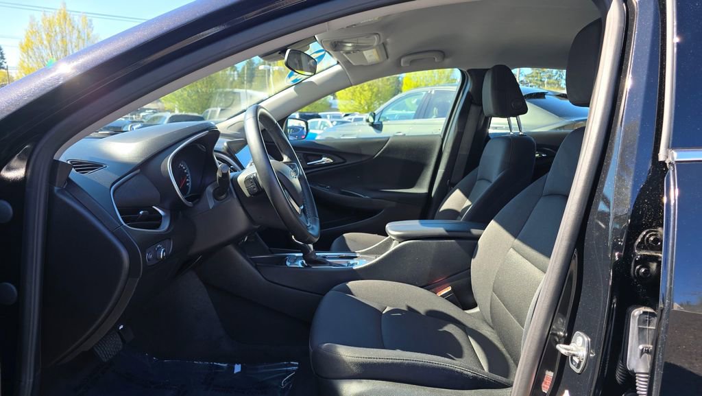 Used 2024 Chevrolet Malibu LT w/ Midnight Edition FWD image 19