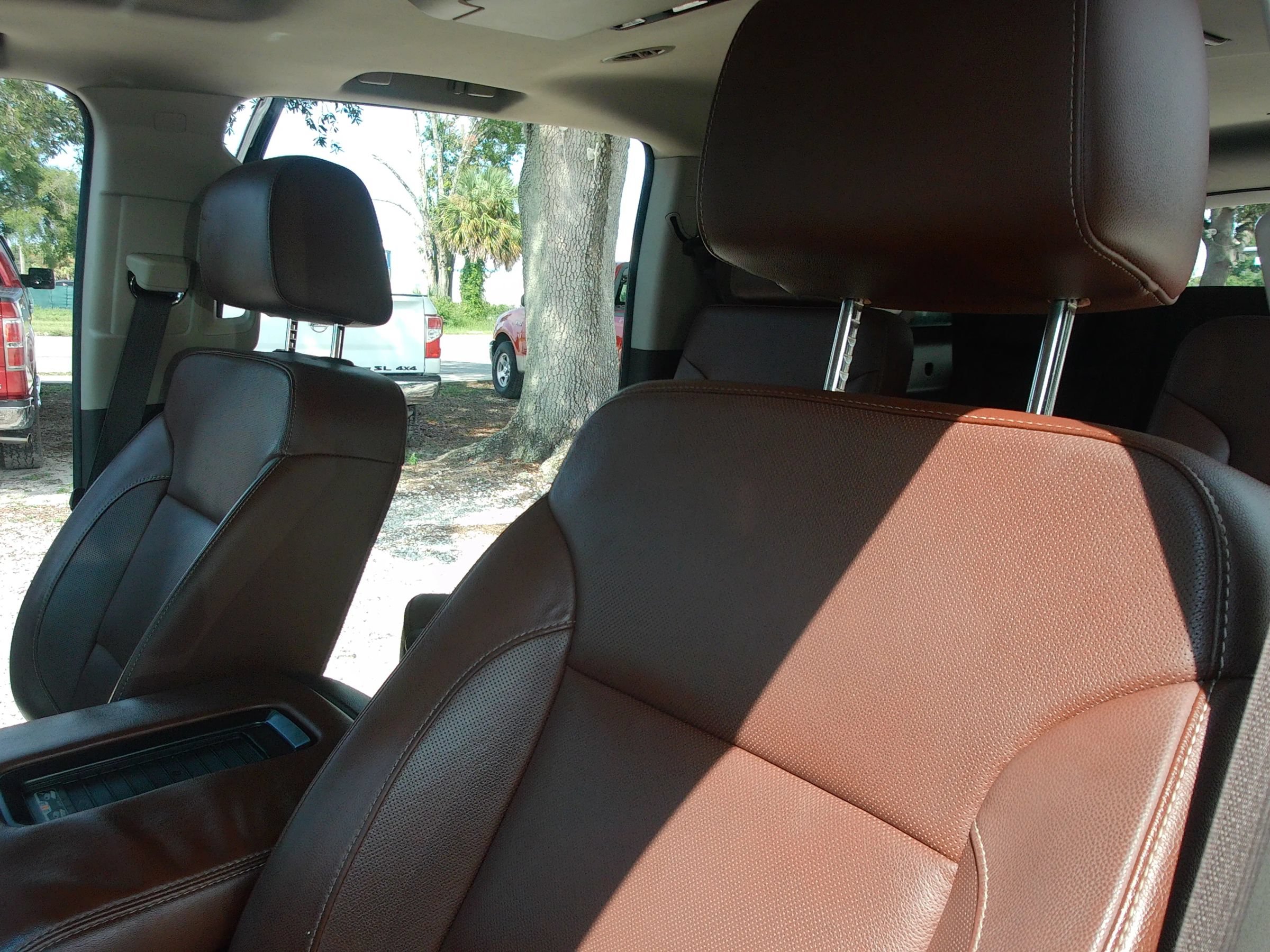 Used 2017 Chevrolet Suburban Premier RWD image 14
