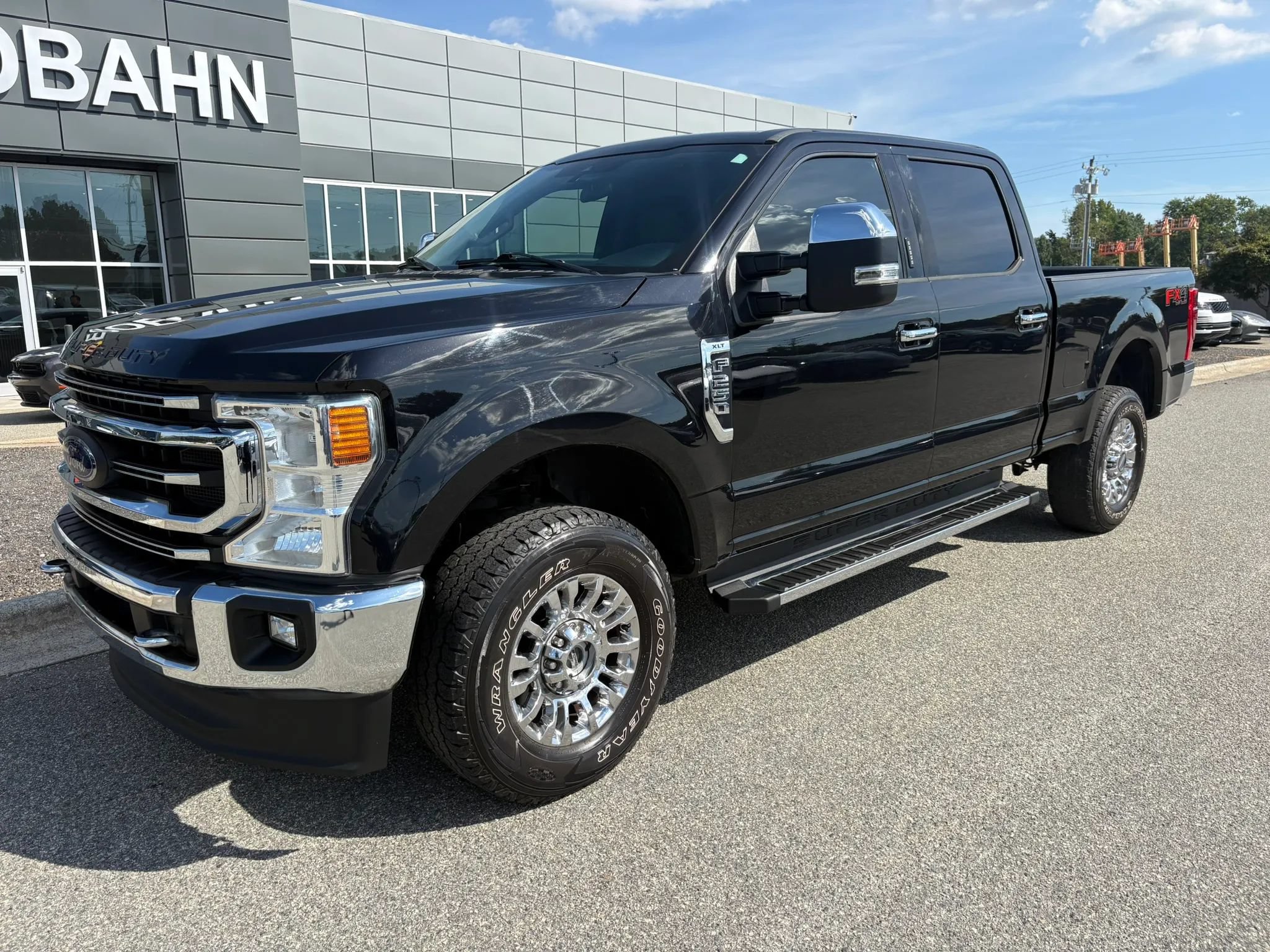Used 2021 Ford F250 XLT w/ XLT Premium Package AWD/4WD image 29