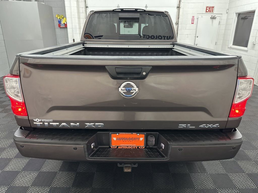 Used 2016 Nissan Titan SL image 8