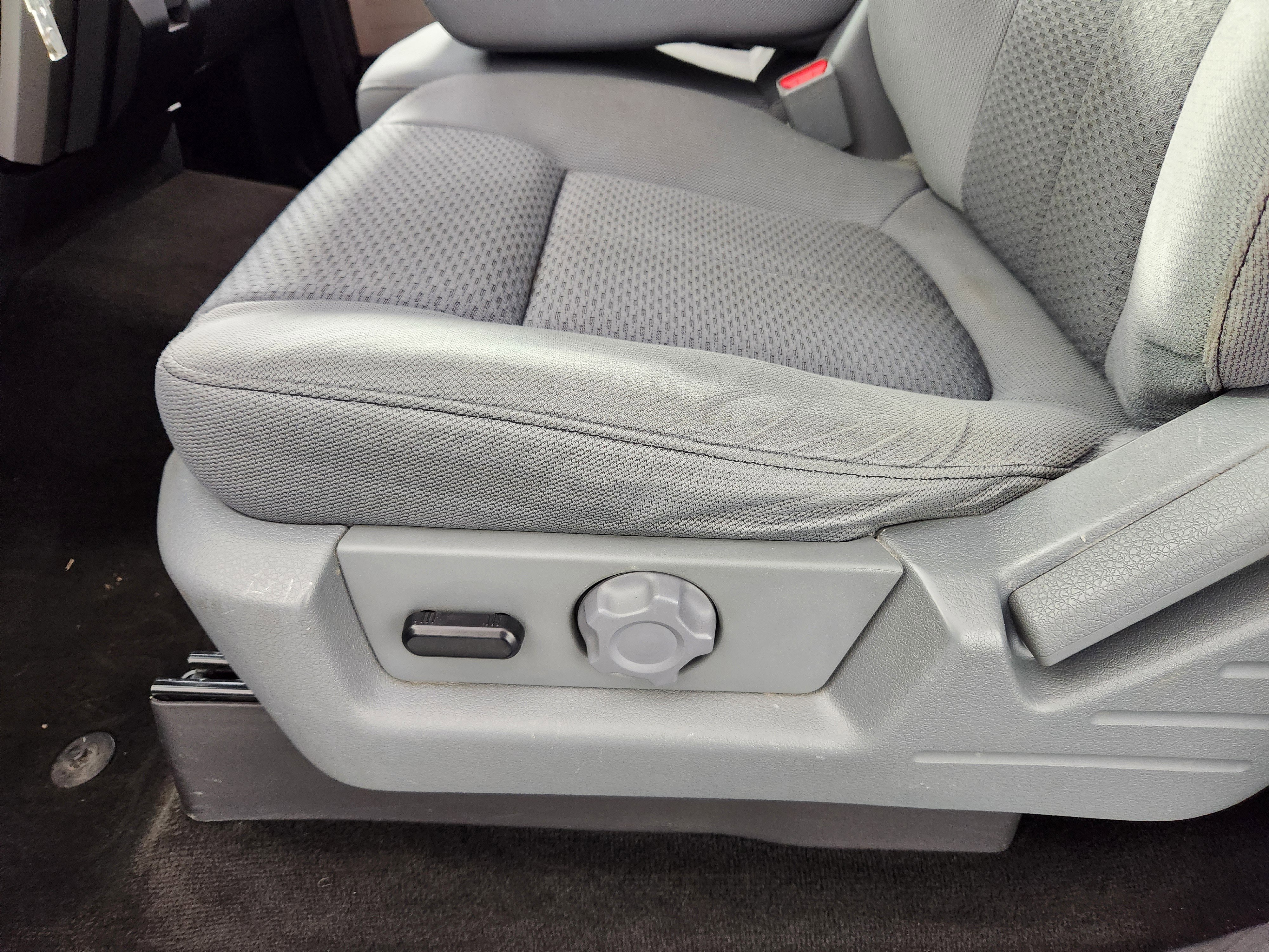 Used 2014 Ford F150 XLT w/ Equipment Group 301A Mid RWD image 13