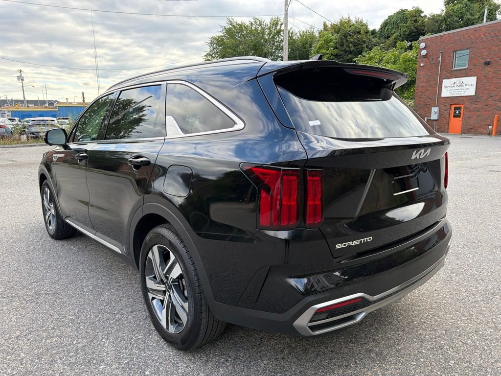 Certified 2023 Kia Sorento SX Prestige w/ Panoramic Sunroof Package AWD/4WD image 4
