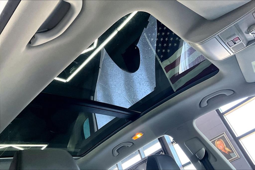 Used 2017 Volkswagen Tiguan Wolfsburg Edition image 29