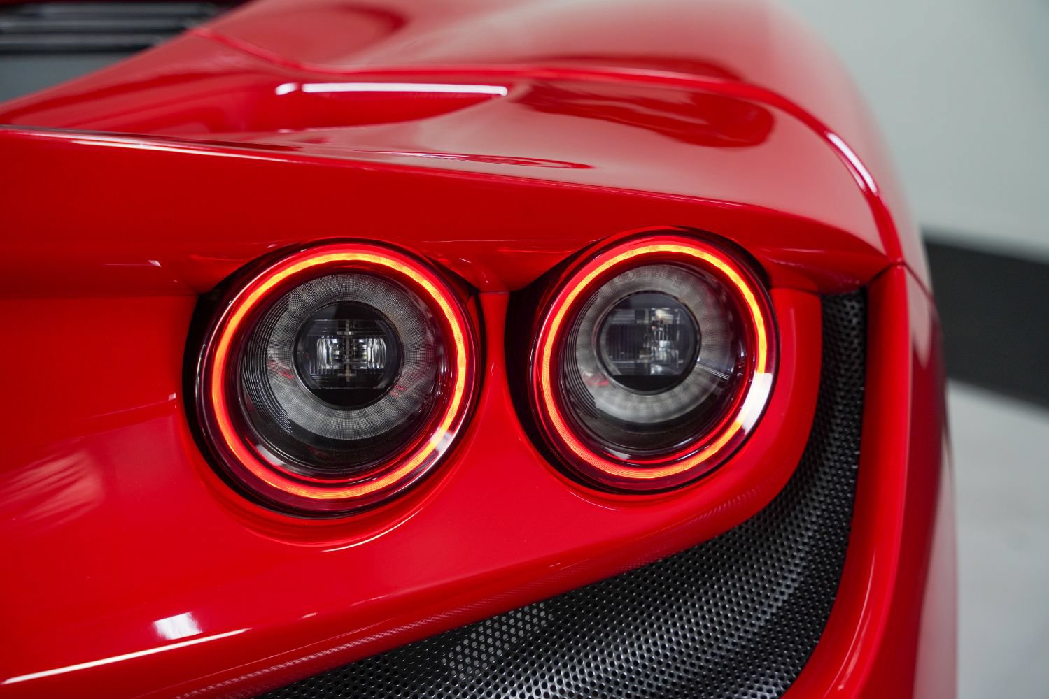 Used 2023 Ferrari F8 Tributo RWD image 25