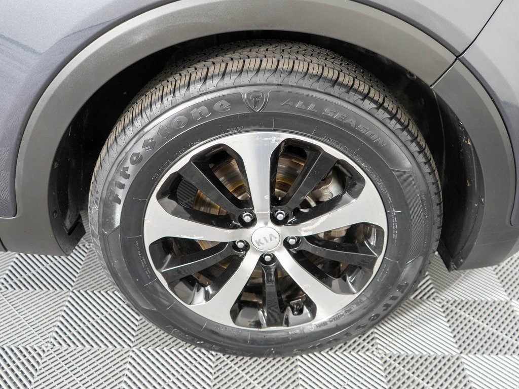 Used 2016 Kia Sorento EX image 31