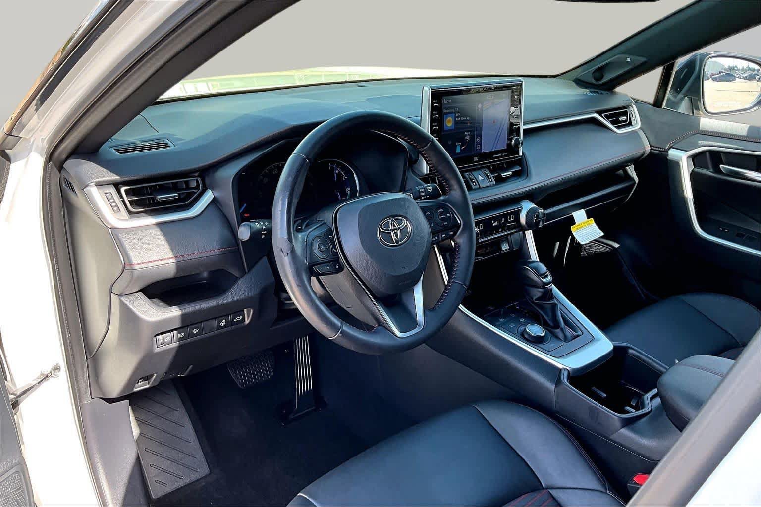 Used 2022 Toyota RAV4 XSE w/ Weather Package AWD/4WD image 18