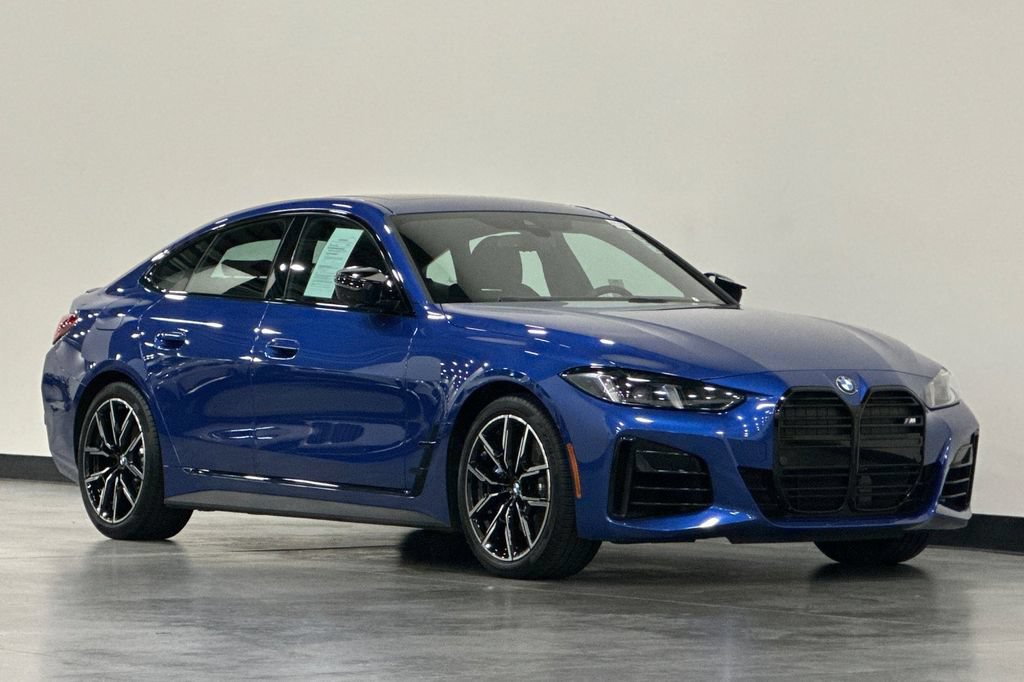 Used 2026 BMW M440i w/ Premium Package RWD image 2