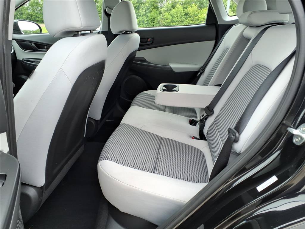 Used 2022 Hyundai Kona SE FWD image 21