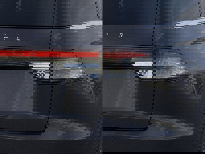 New 2026 Lincoln Aviator AWD image 21