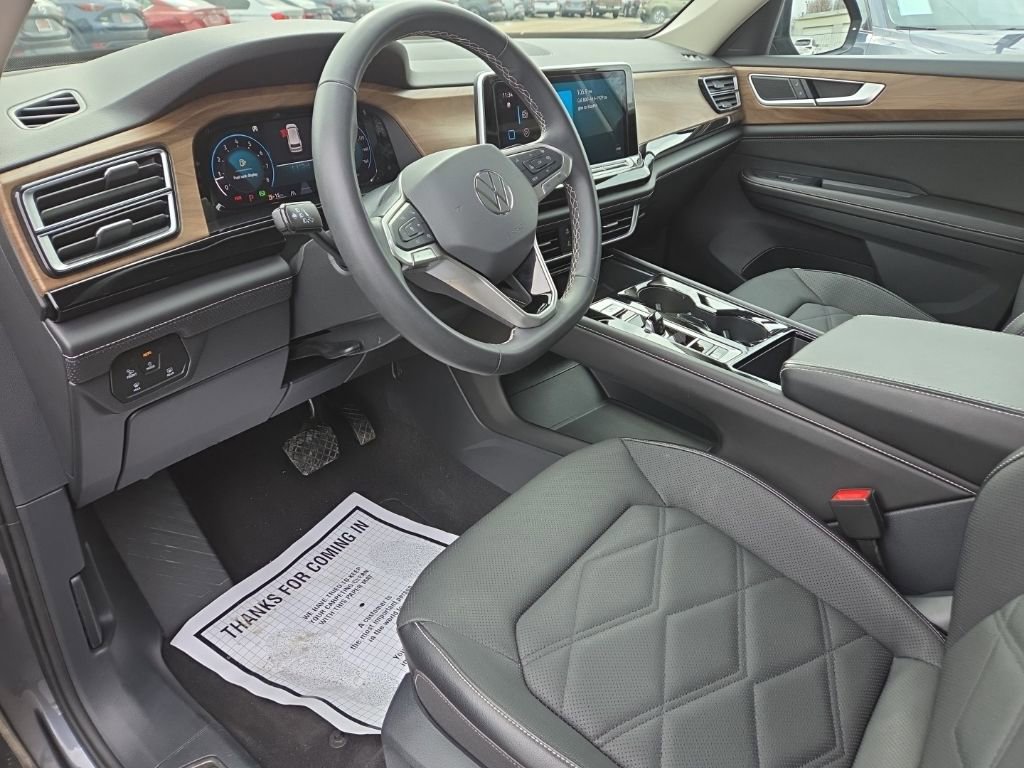 Used 2024 Volkswagen Atlas SE image 12