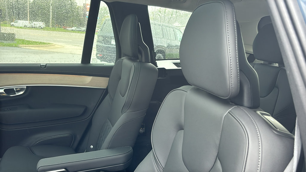 New 2027 Volvo XC90 T8 Plus AWD/4WD image 11