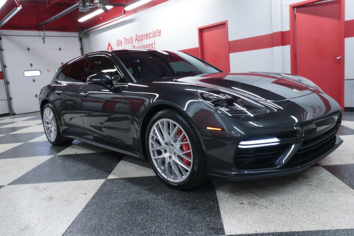 Used 2018 Porsche Panamera Turbo Sport Turismo AWD/4WD image 2