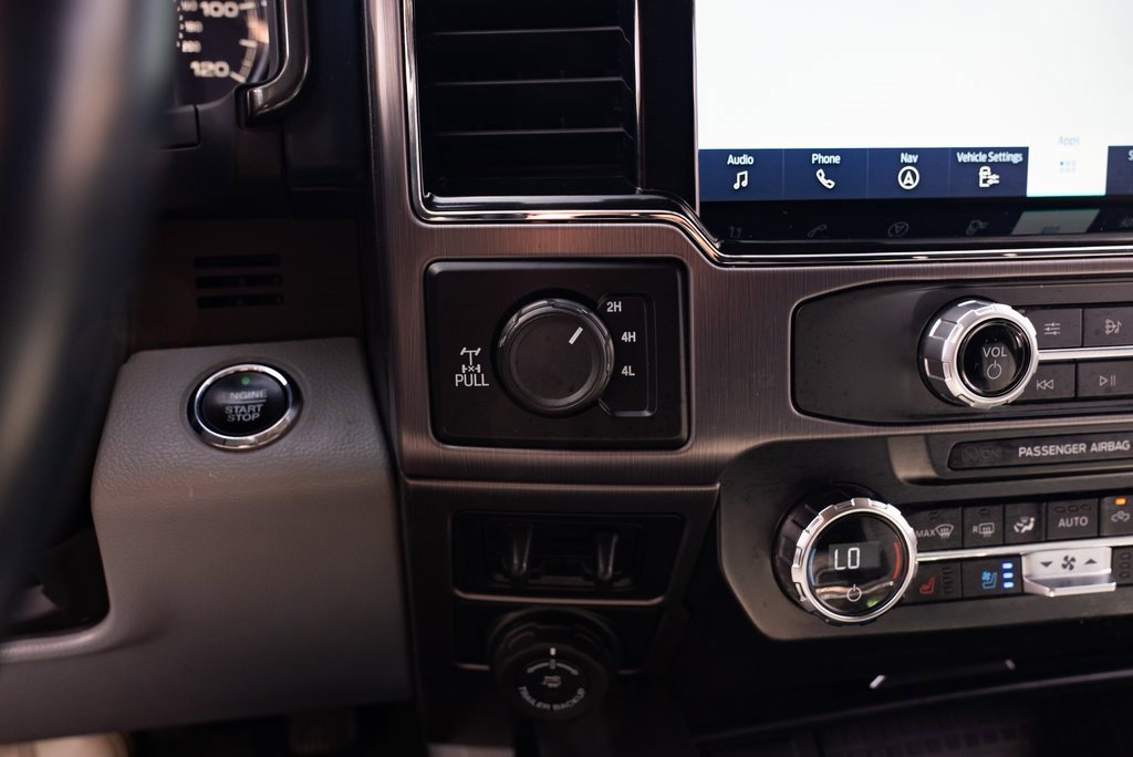 Used 2022 Ford F350 Limited image 16