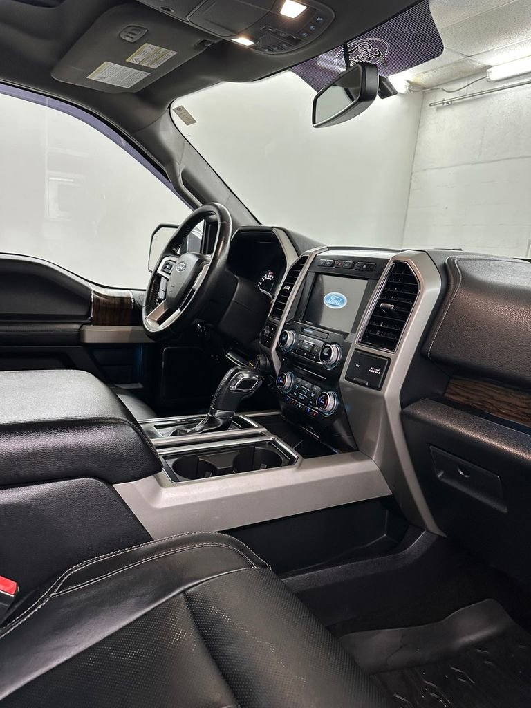Used 2018 Ford F150 Lariat image 44