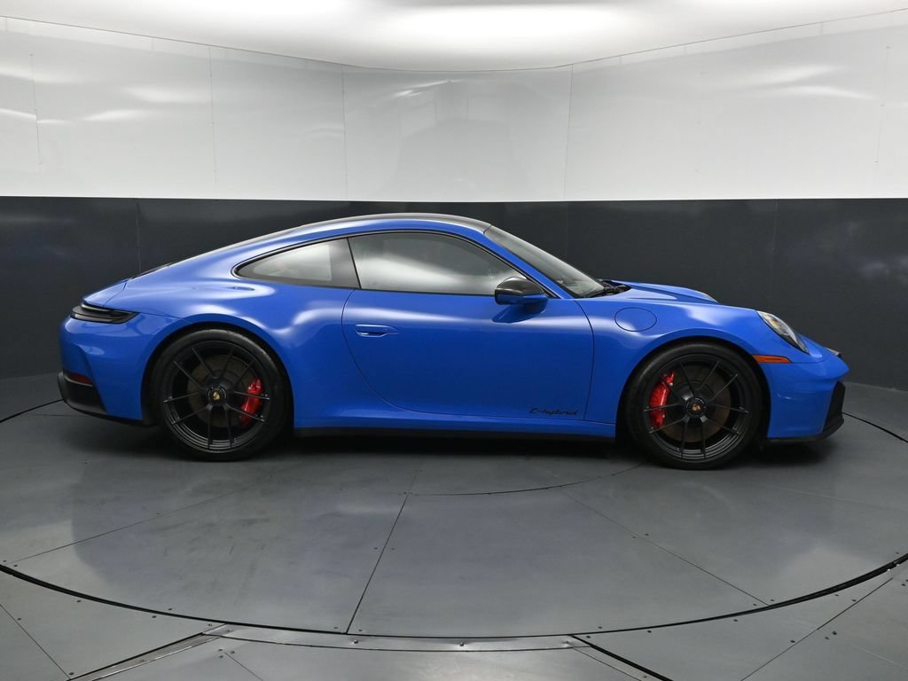 Used 2025 Porsche 911 Carrera GTS RWD image 11