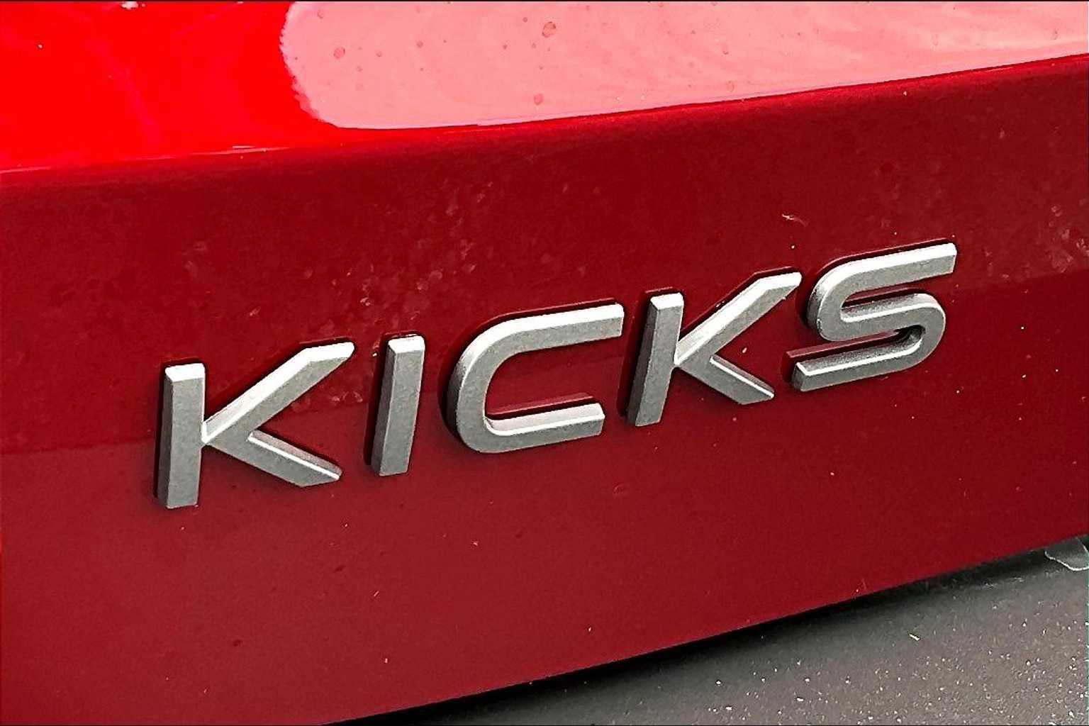 New 2025 Nissan Kicks SV w/ SV Premium Package image 15