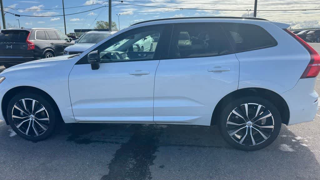 Used 2023 Volvo XC60 B5 Plus w/ Climate Package AWD/4WD image 8
