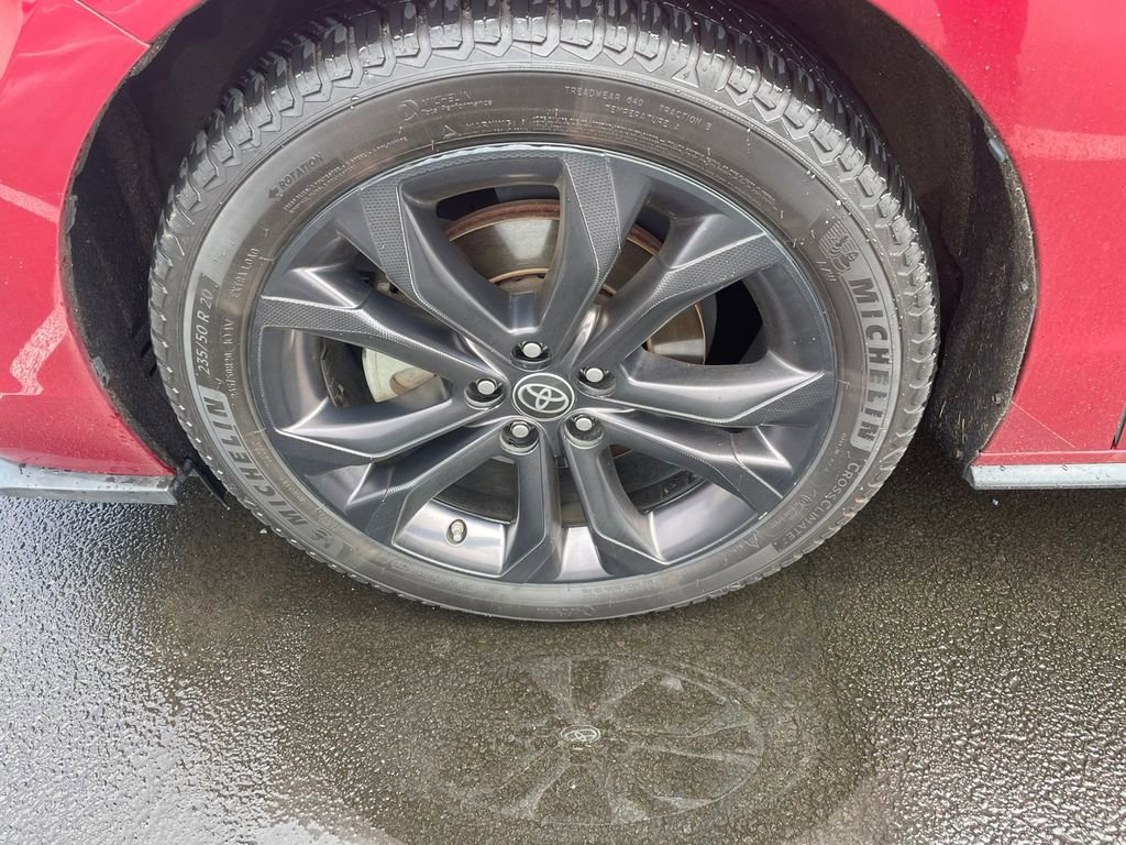 Used 2022 Toyota Sienna XSE image 8