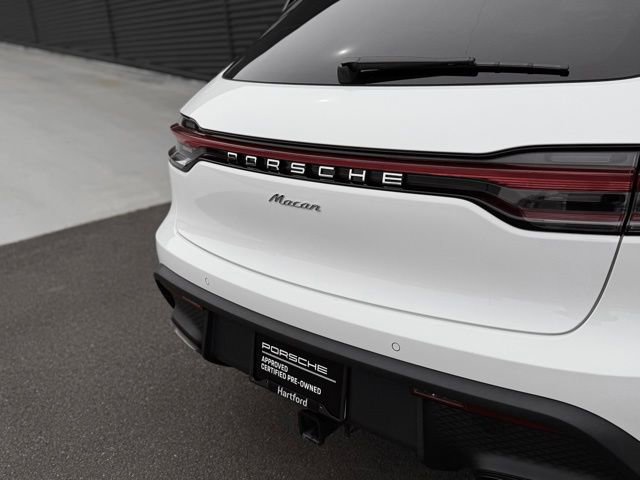 Certified 2025 Porsche Macan AWD/4WD image 36