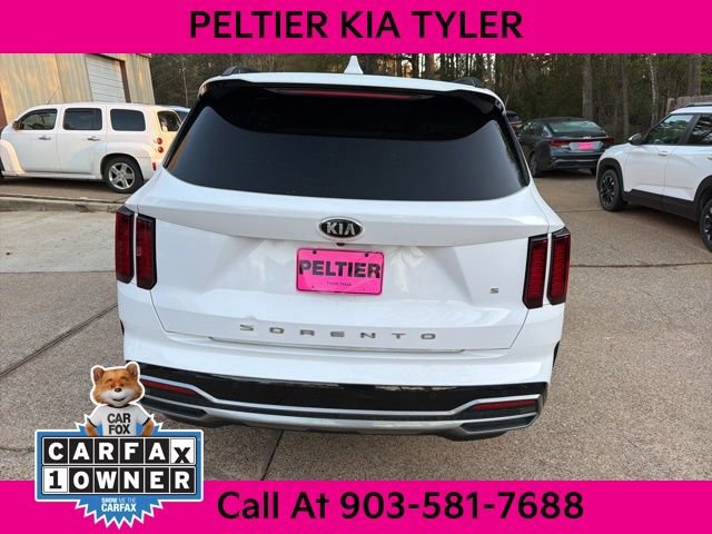 Certified 2021 Kia Sorento S w/ Panoramic Sunroof Package image 11