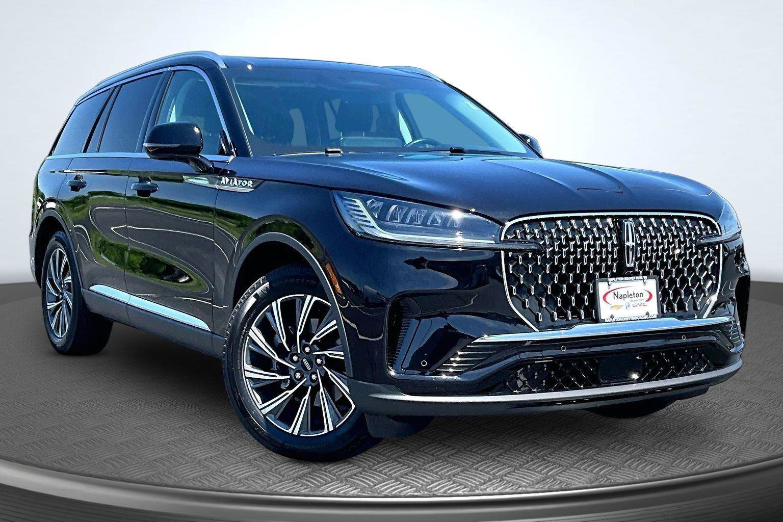 Used 2025 Lincoln Aviator AWD image 13