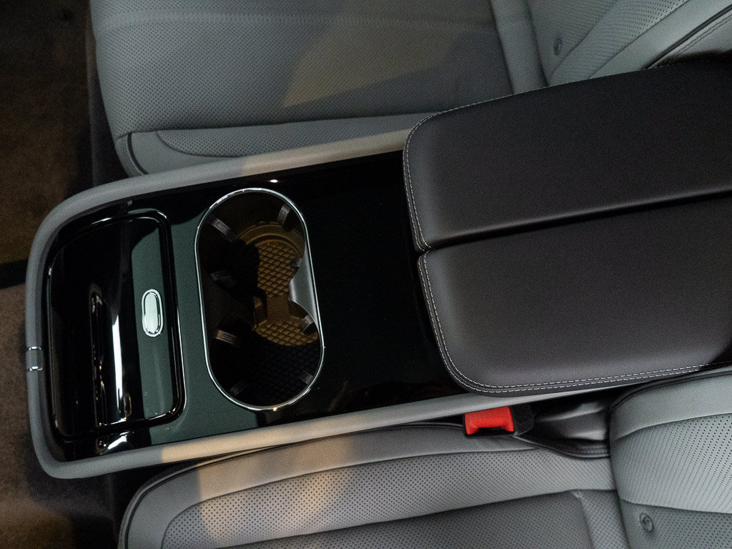 New 2026 Bentley Bentayga Extended Wheelbase AWD/4WD image 26