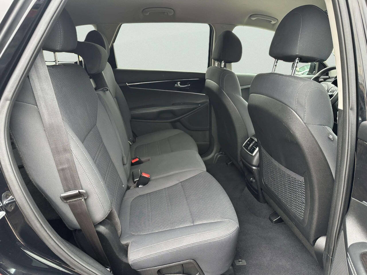 Used 2018 Kia Sorento L FWD image 16