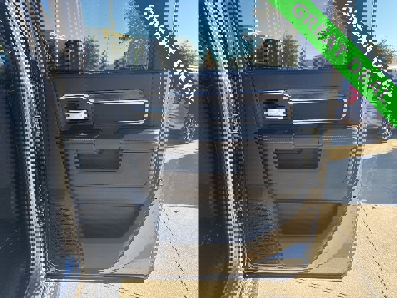 Used 2024 RAM 2500 Big Horn w/ Safety Group image 11