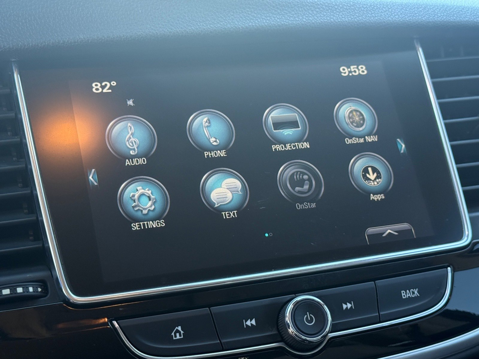 Used 2018 Buick Encore Preferred image 17